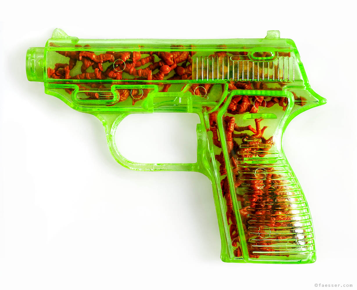 Gun Power, as a pacifist memorial against all the world war crimes; work of art as figurative sculpture; artist Roland Faesser, sculptor and painter 2016