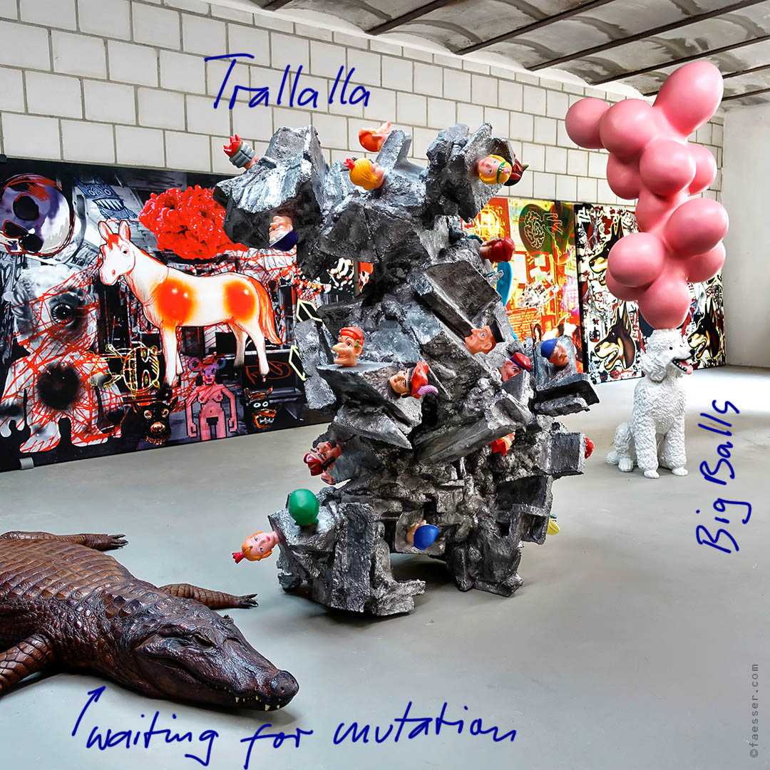 Studio Snapshot: several sculptures and large canvas prints; work of art as figurative sculptures an digital paintings; artist Roland Faesser, sculptor and painter 2016